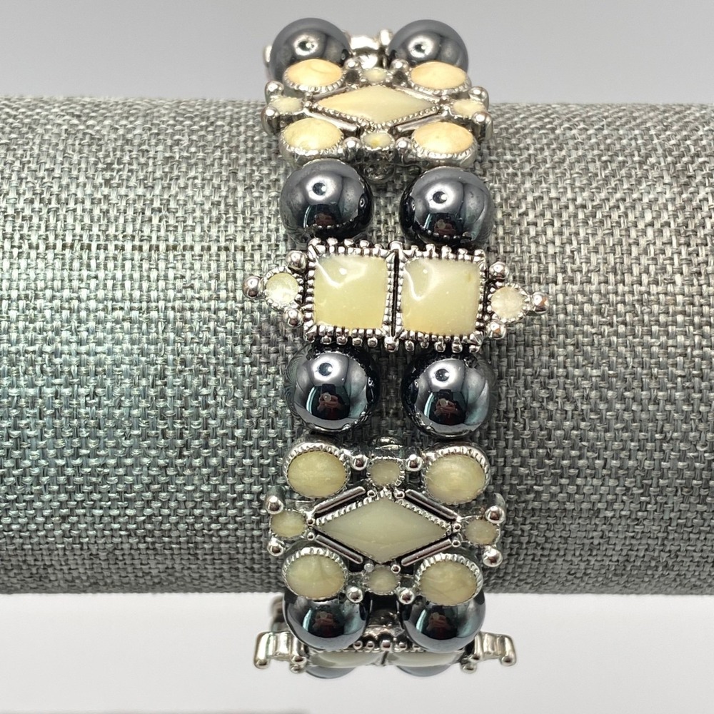 Vintage Stretch Bracelet Silver Tone Hematite Cream Stone Boho Estate Jewelry 7"